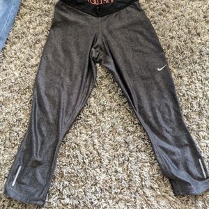 Black Capri Nike Leggings